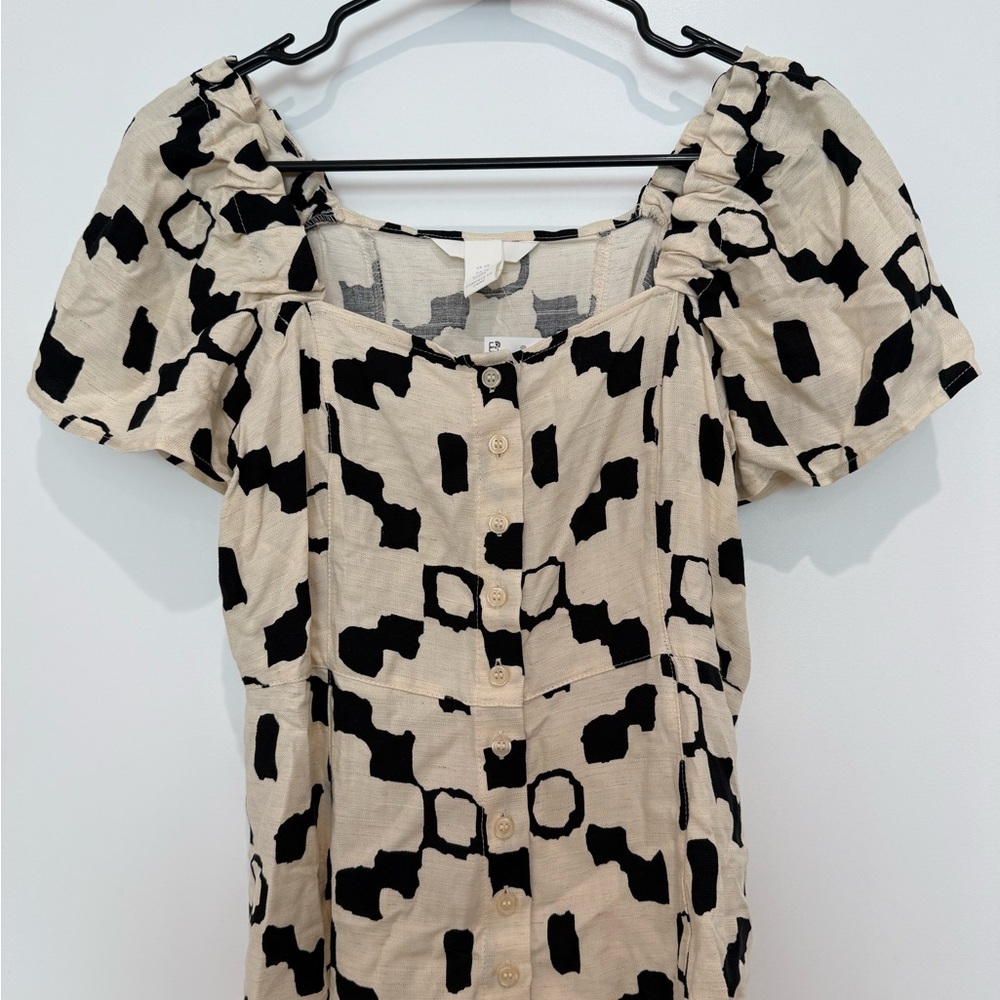 H&M Black and Cream Puff Sleeve Peplum Top